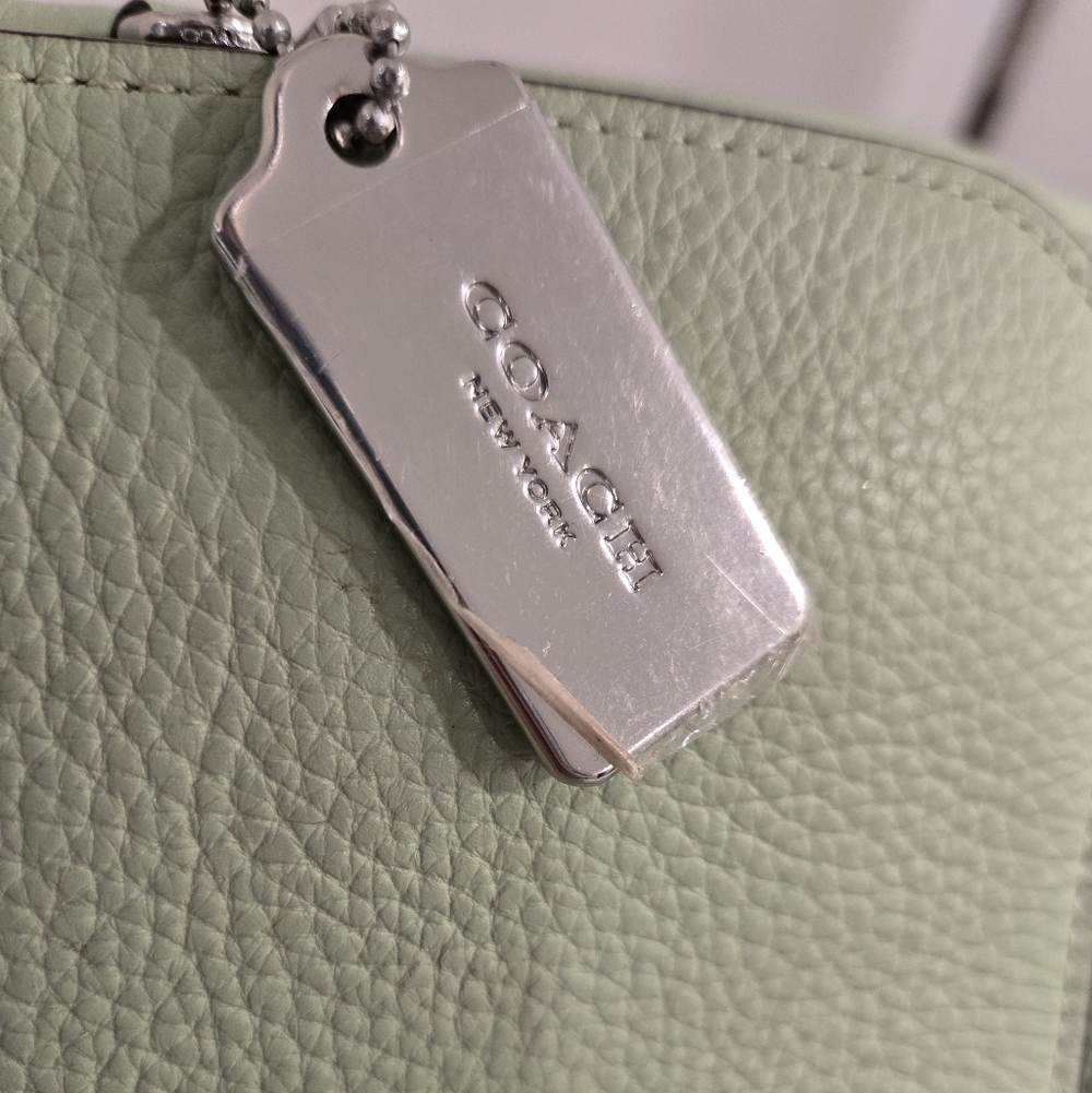 Coach 2023 Klare Chain Crossbody 25 Pistachio Leather Bag - Picture 13 of 16